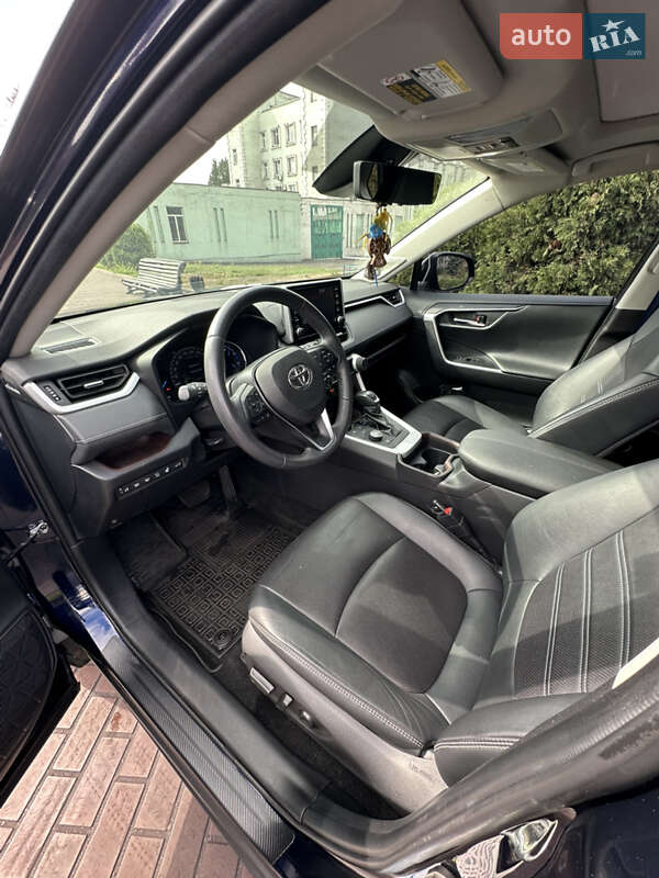 Внедорожник / Кроссовер Toyota RAV4 2021 в Днепре фото 18 Внедорожник / Кроссовер Toyota RAV4 2021 в Днепре