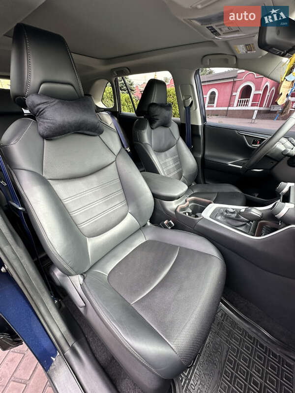 Внедорожник / Кроссовер Toyota RAV4 2021 в Днепре фото 31 Внедорожник / Кроссовер Toyota RAV4 2021 в Днепре