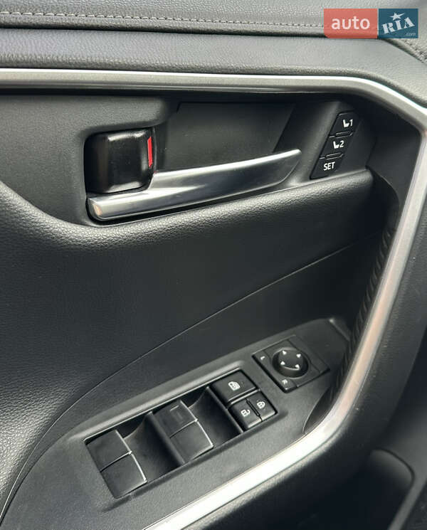 Внедорожник / Кроссовер Toyota RAV4 2021 в Днепре фото 43 Внедорожник / Кроссовер Toyota RAV4 2021 в Днепре