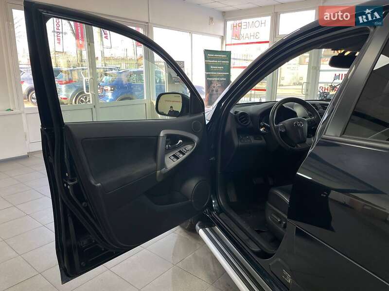 Позашляховик / Кросовер Toyota RAV4 2011 в Києві фото 15 Позашляховик / Кросовер Toyota RAV4 2011 в Києві