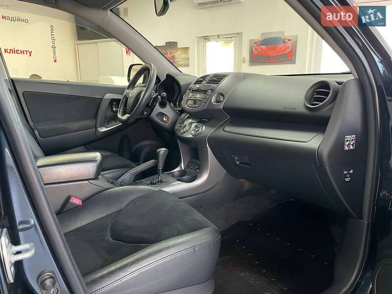Позашляховик / Кросовер Toyota RAV4 2011 в Києві фото 34 Позашляховик / Кросовер Toyota RAV4 2011 в Києві