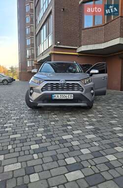Позашляховик / Кросовер Toyota RAV4 2021 в Хмельницькому