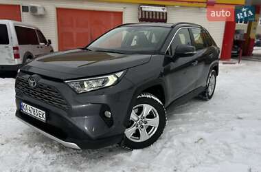 Внедорожник / Кроссовер Toyota RAV4 2021 в Харькове