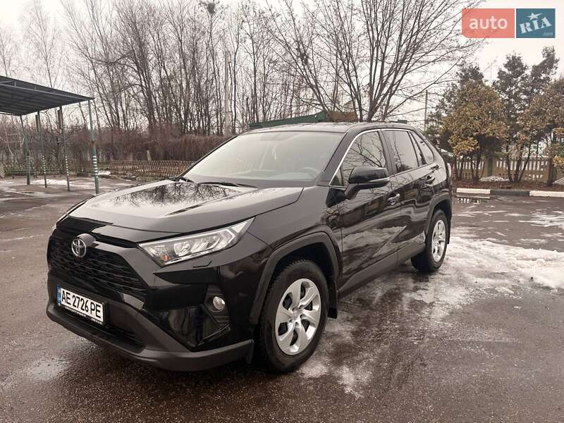 Позашляховик / Кросовер Toyota RAV4 2021 в Кривому Розі