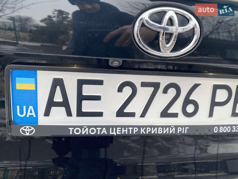 Позашляховик / Кросовер Toyota RAV4 2021 в Кривому Розі