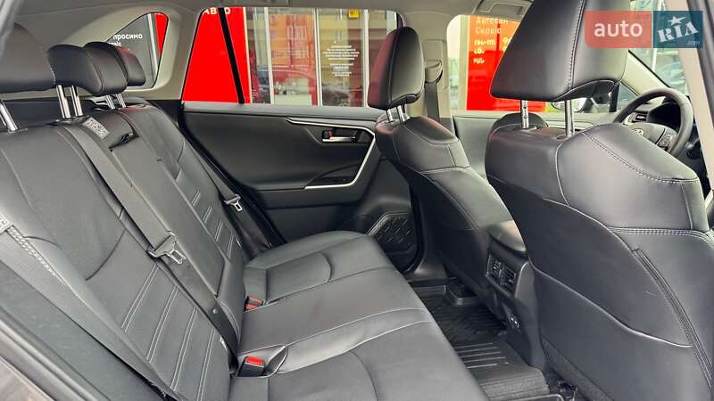 Позашляховик / Кросовер Toyota RAV4 2023 в Івано-Франківську фото 6 Позашляховик / Кросовер Toyota RAV4 2023 в Івано-Франківську