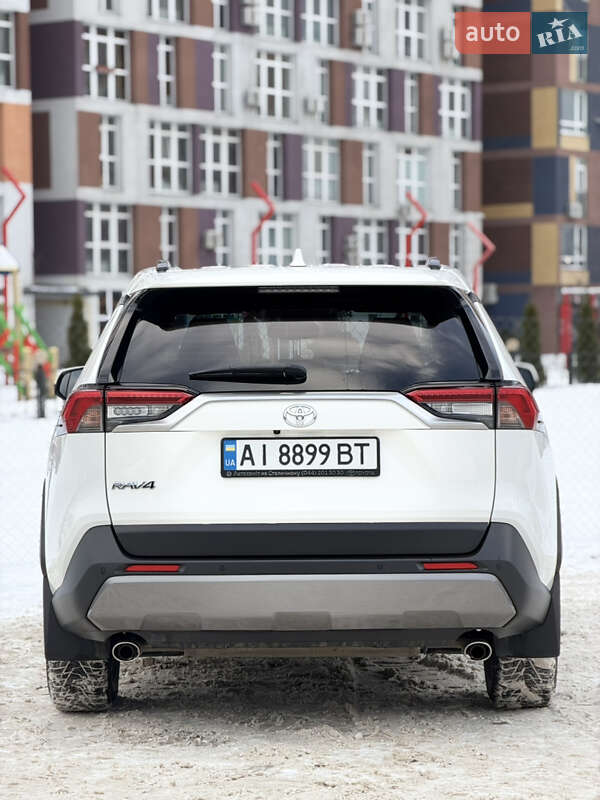 Позашляховик / Кросовер Toyota RAV4 2020 в Києві