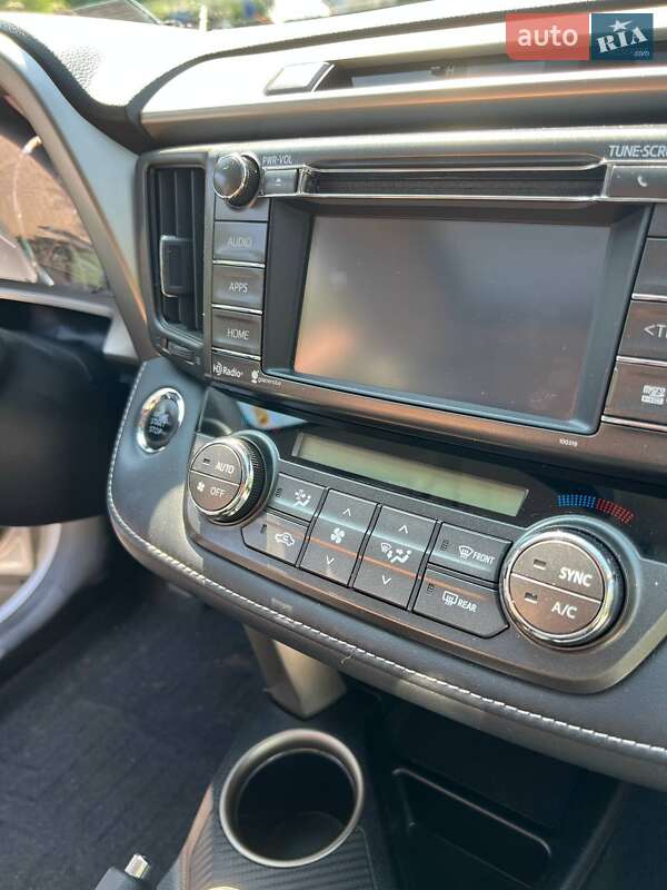 Внедорожник / Кроссовер Toyota RAV4 2015 в Шептицькому