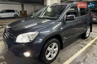 Внедорожник / Кроссовер Toyota RAV4 2007 в Киеве