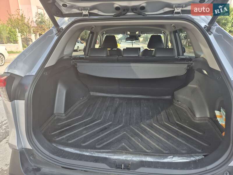 Внедорожник / Кроссовер Toyota RAV4 2023 в Киеве