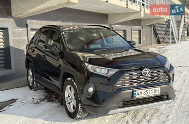 Внедорожник / Кроссовер Toyota RAV4 2019 в Киеве