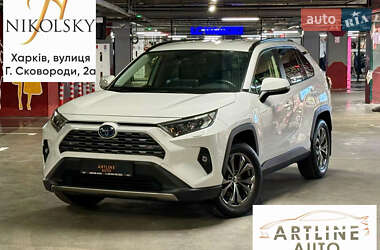 Позашляховик / Кросовер Toyota RAV4 2023 в Харкові