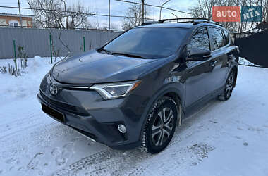 Внедорожник / Кроссовер Toyota RAV4 2016 в Тростянце