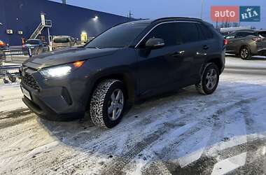 Внедорожник / Кроссовер Toyota RAV4 2019 в Полтаве