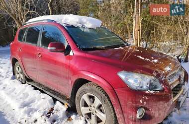 Внедорожник / Кроссовер Toyota RAV4 2010 в Ужгороде