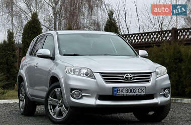 Внедорожник / Кроссовер Toyota RAV4 2010 в Мене