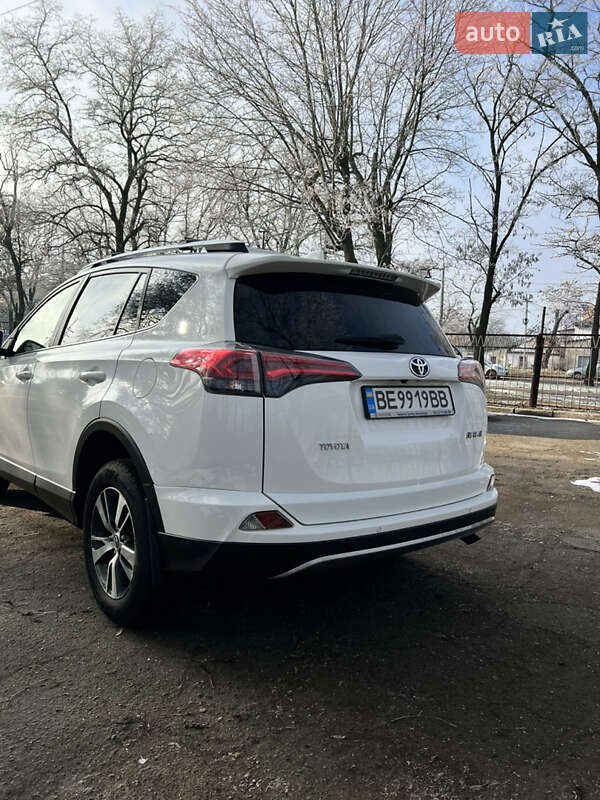 Внедорожник / Кроссовер Toyota RAV4 2017 в Николаеве фото 8 Внедорожник / Кроссовер Toyota RAV4 2017 в Николаеве