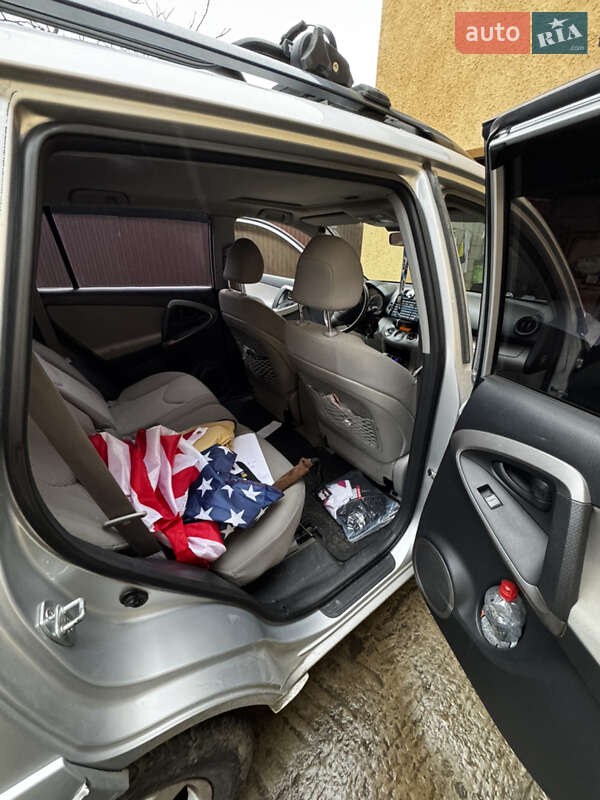 Внедорожник / Кроссовер Toyota RAV4 2006 в Ужгороде фото 15 Внедорожник / Кроссовер Toyota RAV4 2006 в Ужгороде