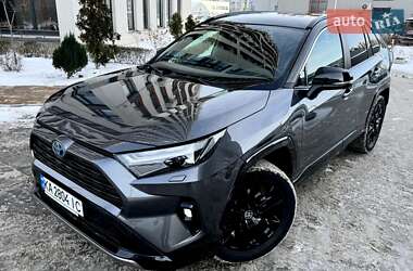 Внедорожник / Кроссовер Toyota RAV4 2022 в Киеве