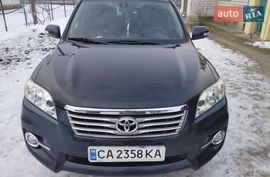 Внедорожник / Кроссовер Toyota RAV4 2011 в Золотоноше