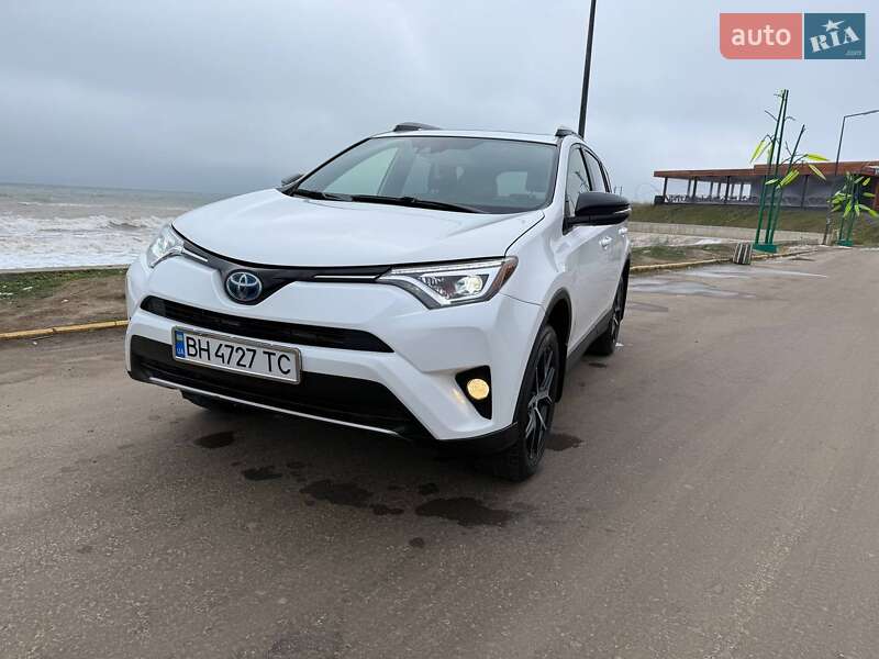 Внедорожник / Кроссовер Toyota RAV4 2017 в Одессе