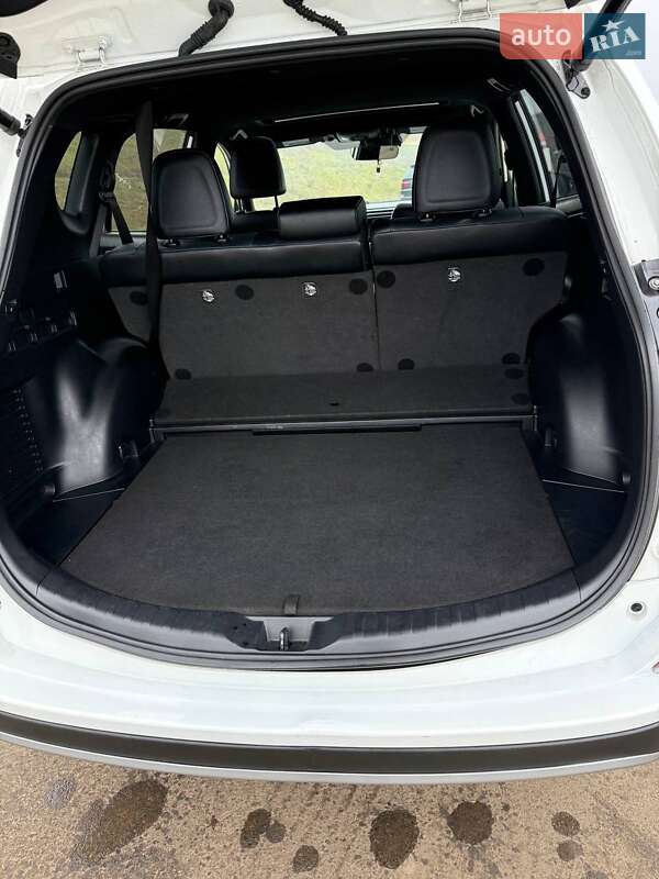 Внедорожник / Кроссовер Toyota RAV4 2017 в Одессе