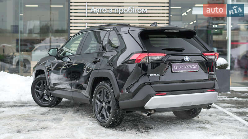 Внедорожник / Кроссовер Toyota RAV4 2024 в Львове