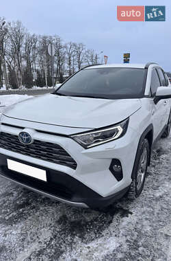 Позашляховик / Кросовер Toyota RAV4 2020 в Умані