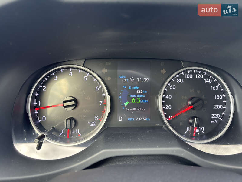 Внедорожник / Кроссовер Toyota RAV4 2019 в Запорожье