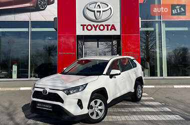 Внедорожник / Кроссовер Toyota RAV4 2023 в Запорожье