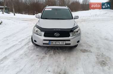 Внедорожник / Кроссовер Toyota RAV4 2007 в Шумске