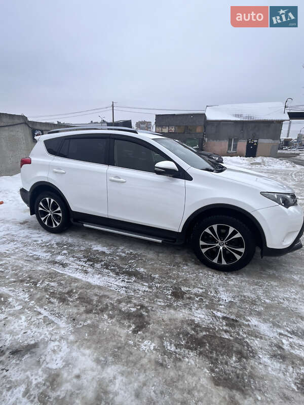 Внедорожник / Кроссовер Toyota RAV4 2014 в Житомире