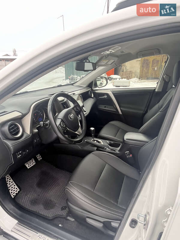 Внедорожник / Кроссовер Toyota RAV4 2014 в Житомире