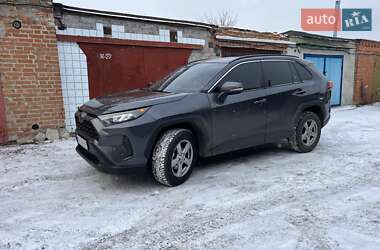 Внедорожник / Кроссовер Toyota RAV4 2019 в Полтаве