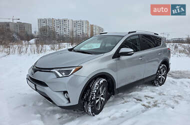 Внедорожник / Кроссовер Toyota RAV4 2015 в Львове