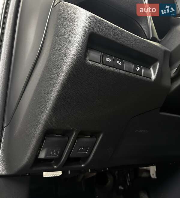 Внедорожник / Кроссовер Toyota RAV4 2022 в Киеве