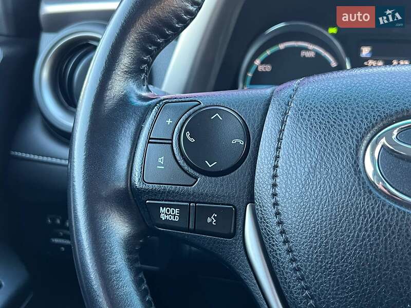 Внедорожник / Кроссовер Toyota RAV4 2016 в Киеве