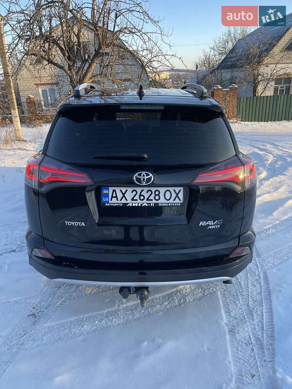 Внедорожник / Кроссовер Toyota RAV4 2017 в Новой Водолаге фото 8 Внедорожник / Кроссовер Toyota RAV4 2017 в Новой Водолаге