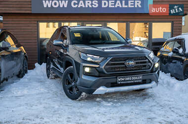 Внедорожник / Кроссовер Toyota RAV4 2020 в Киеве
