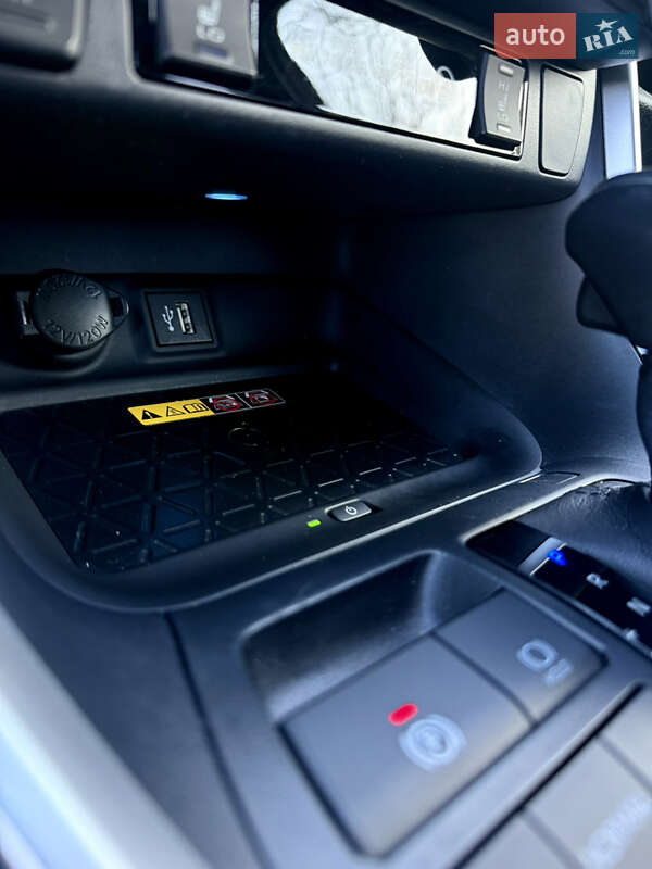 Внедорожник / Кроссовер Toyota RAV4 2023 в Одессе фото 31 Внедорожник / Кроссовер Toyota RAV4 2023 в Одессе