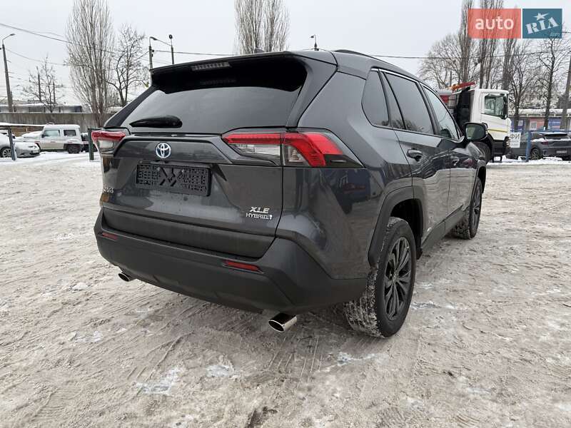 Внедорожник / Кроссовер Toyota RAV4 2022 в Киеве
