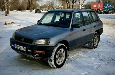 Позашляховик / Кросовер Toyota RAV4 1997 в Києві
