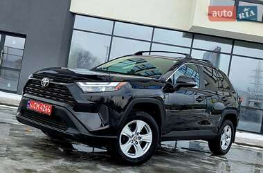 Позашляховик / Кросовер Toyota RAV4 2023 в Івано-Франківську