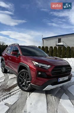 Позашляховик / Кросовер Toyota RAV4 2023 в Івано-Франківську