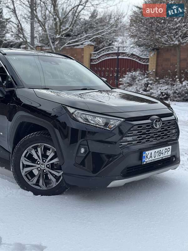 Внедорожник / Кроссовер Toyota RAV4 2023 в Киеве фото 4 Внедорожник / Кроссовер Toyota RAV4 2023 в Киеве