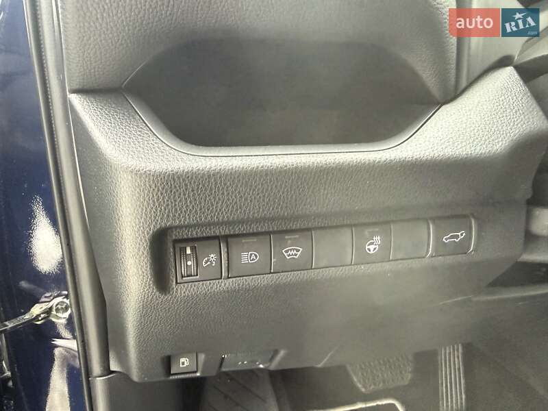 Внедорожник / Кроссовер Toyota RAV4 2023 в Киеве