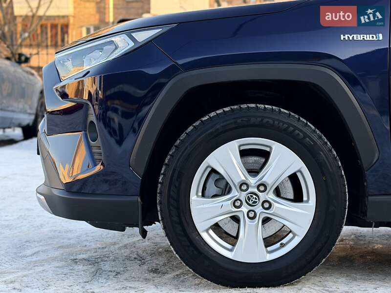 Внедорожник / Кроссовер Toyota RAV4 2019 в Киеве фото 15 Внедорожник / Кроссовер Toyota RAV4 2019 в Киеве