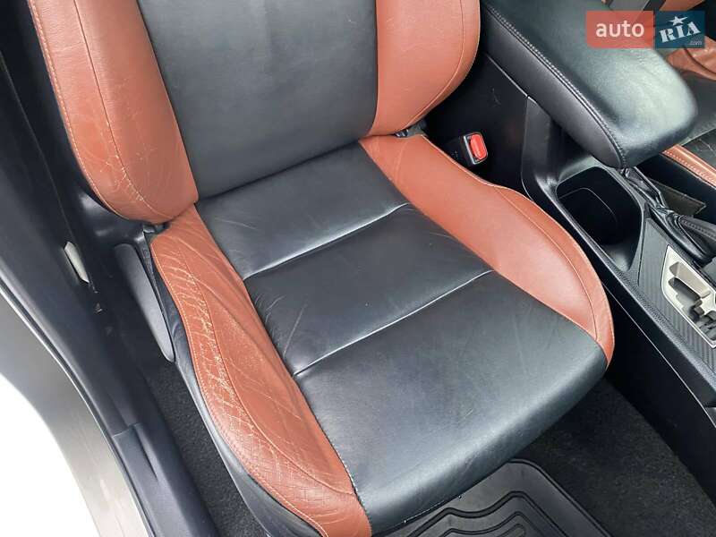 Внедорожник / Кроссовер Toyota RAV4 2013 в Житомире