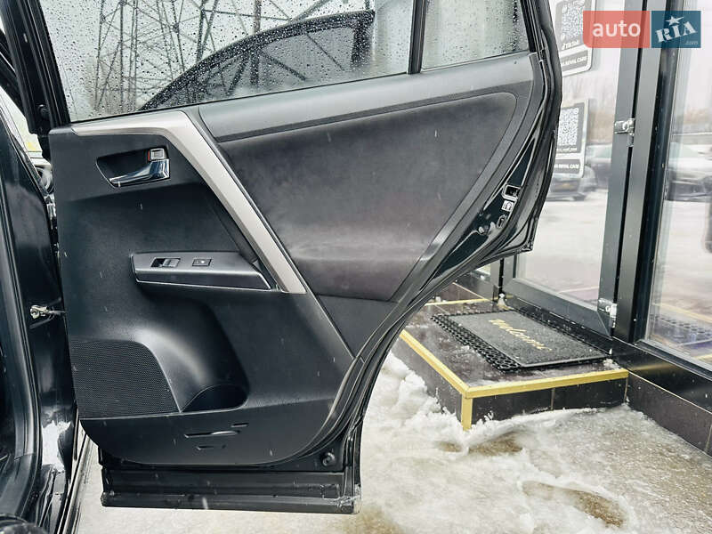 Внедорожник / Кроссовер Toyota RAV4 2017 в Харькове фото 23 Внедорожник / Кроссовер Toyota RAV4 2017 в Харькове