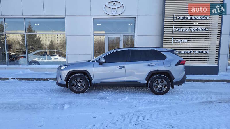 Внедорожник / Кроссовер Toyota RAV4 2022 в Кропивницком